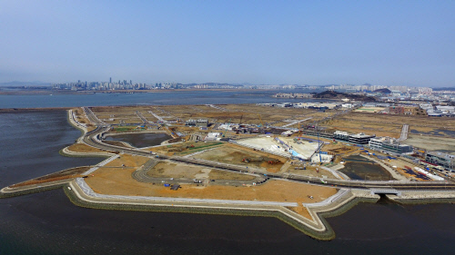 서핑 인기에 서핑명소 부동산 가격도 들썩