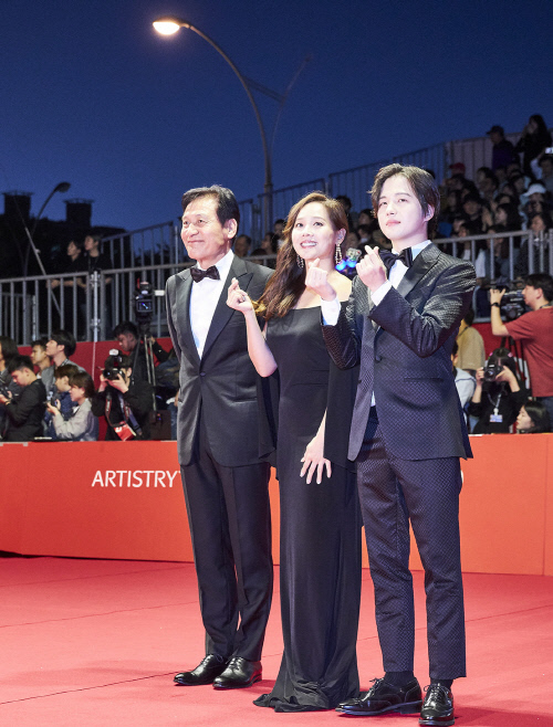 '종이꽃' 안성기, 韓배우 최초 휴스턴국제영화제 남우주연상 수상