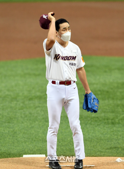 [포토]모자 벗고 눈빛 드러낸 '강두기' 하도권