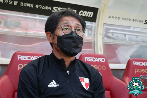 조덕제 감독의 1부 복귀전 후기 "긴장해 10㎞도 못 뛰어…그래도 선수들 믿는다"