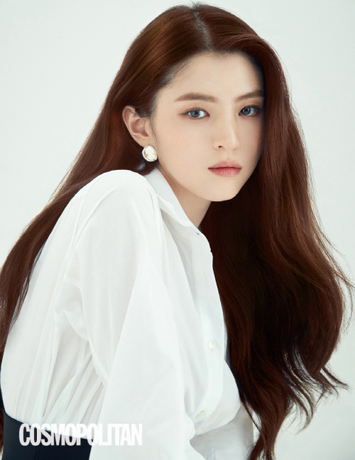 코스모6월호_한소희화보3