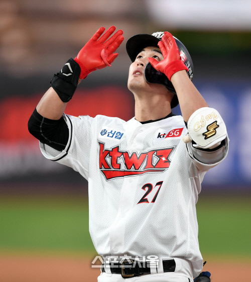 [포토] 배정대 \'안타 쳤어\'