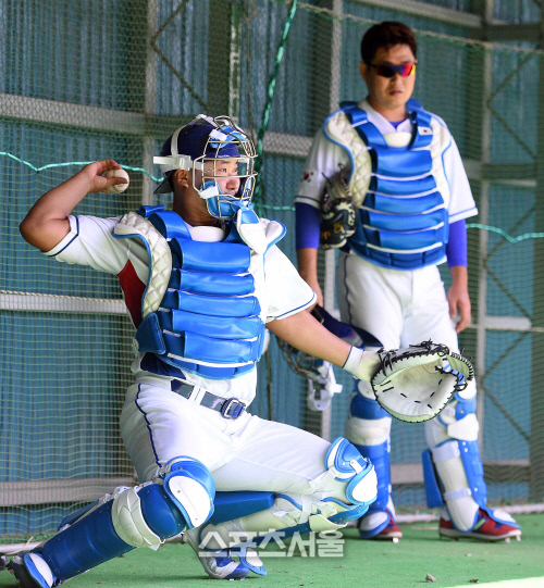 '양의지&김태군'활용법...이동욱 감독 "교차출전은 계속된다"