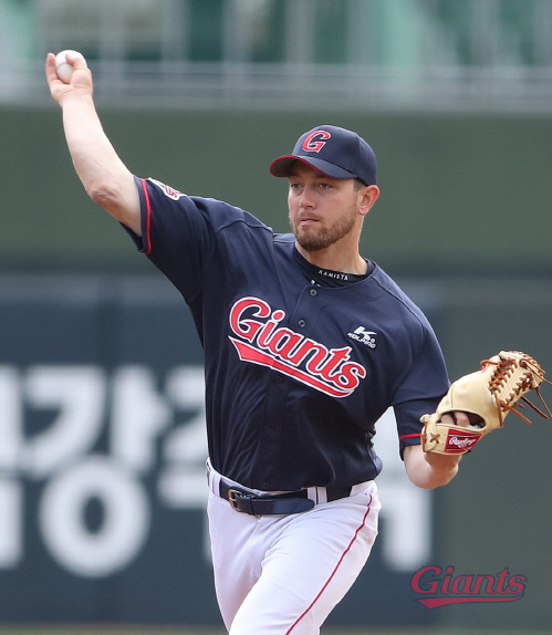 200324-청백전-03-샘슨 선발KCH12296