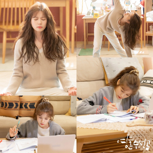 '영혼수선공' 정소민, 집에서도 '우주'급 텐션…열정 홈트X파워 집공 포착