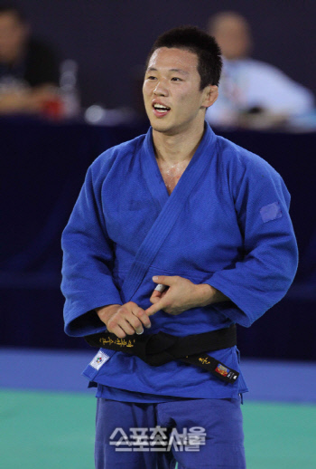 '미성년자 성폭행' 왕기춘 전 유도국가대표, 구속기소