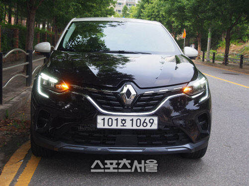 [시승기] 로장주 엠블럼 달고 여심 저격 나선 소형 SUV '르노 캡처'