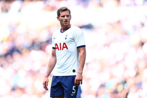 페르통언, 토트넘과 결별 수순…英 매체 "대체자 물색 중"