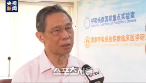 中 사스 영웅 "중국, 코로나19 백신 개발 선두그룹…5종이 임상시험 2단계 진입"