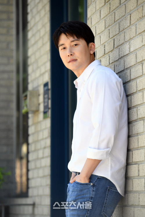 [포토]'슬기로운 의사생활' 안치홍, 이젠 배우 김준한으로!