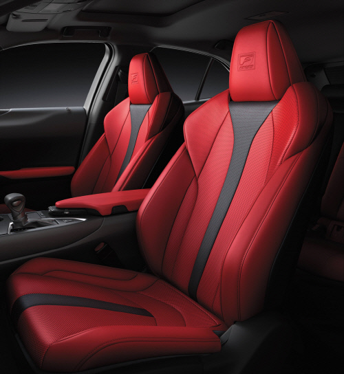 [사진자료] UX 250h F SPORT _스포츠시트(컬러플레어 레드)