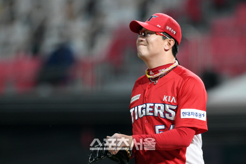 [포토]4회말 무너지는 KIA 선발 양현종