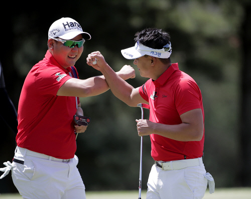 버디성공 세레머니 함정우 박상현