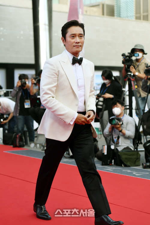[포토]대종상 영화제 레드카펫 밟는 이병헌