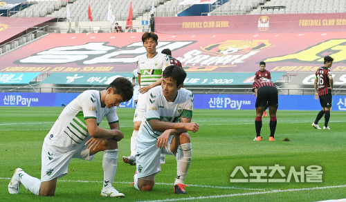 [포토] 전북 이동국, 남다른 의미의...골 세리모니!