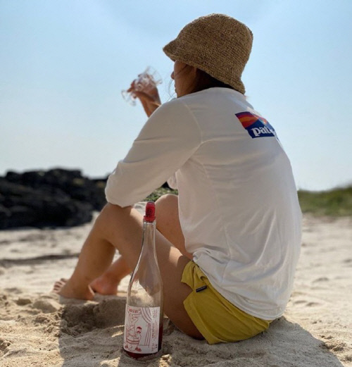 린다G의 롤러코스터같은 매력…이효리, 제주 해변서 힐링타임[★SNS]