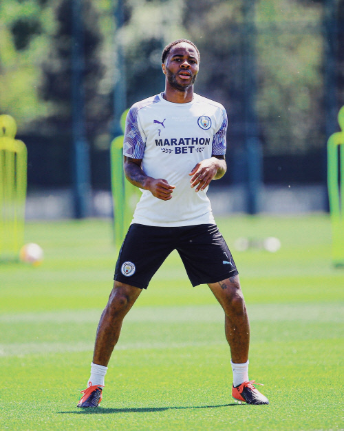 인종차별 반대 목소리 낸 스털링 "우리가 싸우고 있는 유일한 질병"