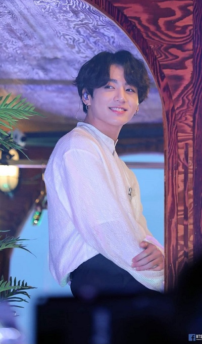 방탄소년단 정국 中 팬클럽, 역대급 서포트 행렬 