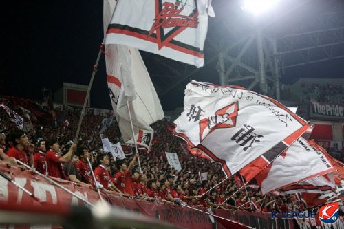 코로나 직격탄 맞은 우라와 레즈…10년만에 적자 전환, 200억대 입장 수입 감소