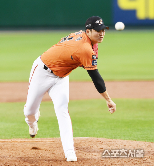 [포토] 한화 문동욱, 역투!