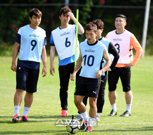 [포토] 최효진, 이동국과 함께 A급 지도자 과정 교육