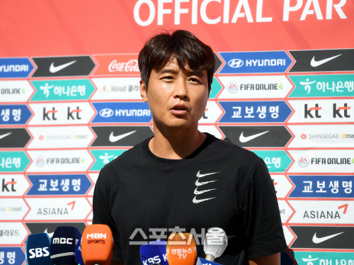 [포토] 이동국 '지도자 과정 이수하러 왔습니다'