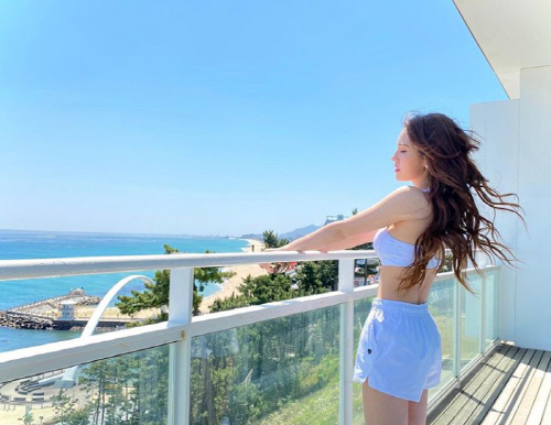 전소미, 청량감 넘치는 인증샷 공개[★SNS]