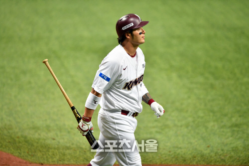 [포토]박병호 \'감이 안잡혀!\'