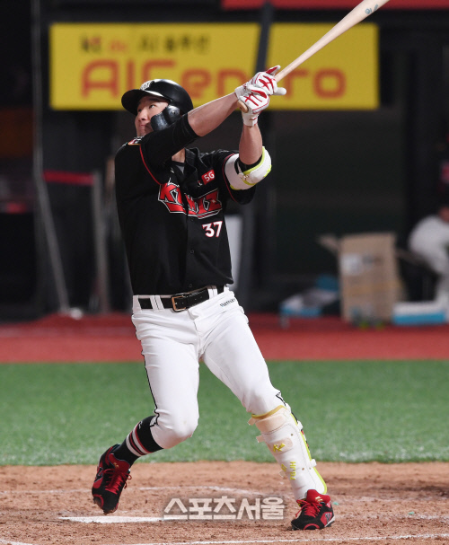 '끝내기 안타' KT 오태곤 "최근 득남, 책임감 갖고 경기할 것"[SS현장]