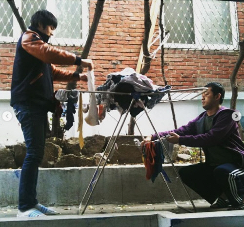 기안84 "눈빛이 매서웠던 나.." 이말년과 10년전 반지하 시절 추억 공개[★SNS]