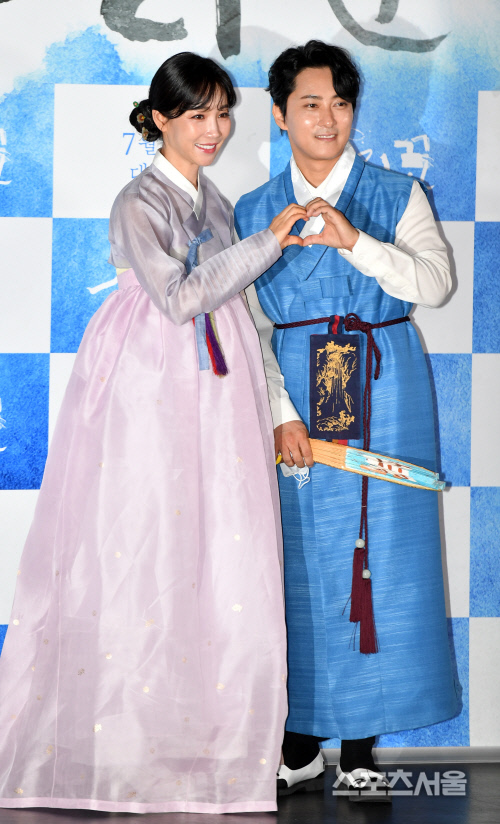 영화 \'소리꾼\' 이유리와 이봉근 \'우린 부부!\'[포토]