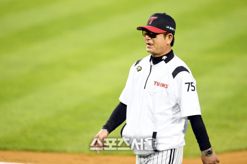 [포토]LG 류중일 감독, 출루 하나가 아쉬운데...