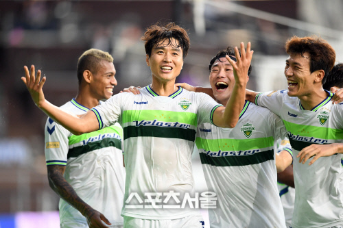 내가 넣었다. 우승 이끄는 이동국의 골!  [포토]