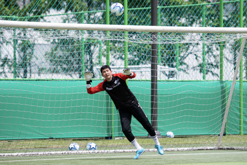 [보도자료]다이빙으로 슈퍼세이브를 보여주는 김용대