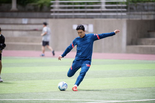 [보도자료]골문 구석을 노리는 안정환