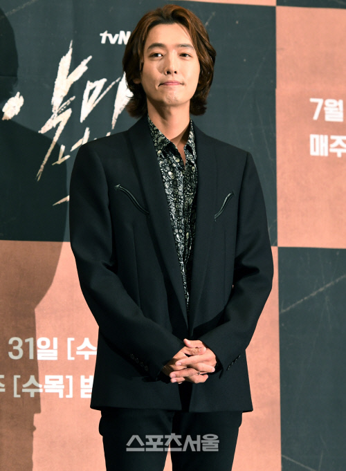 배우 정경호, 유튜브 '정말이야'로 깜짝 팬미팅 "수익금 전액 기부"