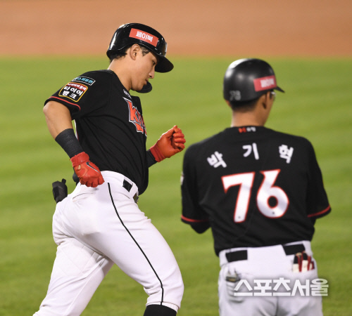 [포토] kt 황재균, 시즌 5호 홈런포!