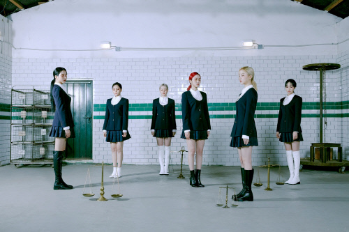 여자친구_두 번째 콘셉트 포토_Tilted 버전(2)