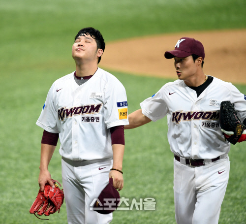 [포토] 한현희 \'1회에 6실점 부진\'