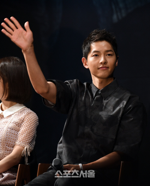 심사숙고 송중기, tvN '빈센조' 남주 물망, '아스달' 이후 1년만