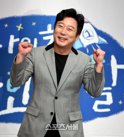 [포토] 이수근, \'나의 첫 사회생활\' 화이팅~