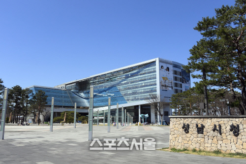 성남시,64군데 아파트단지 26억원 지원 낡은시설물 개선