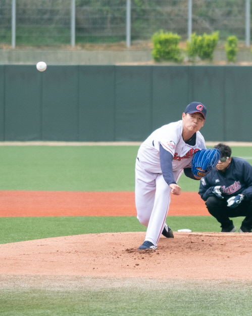 202004_나종덕 투구4