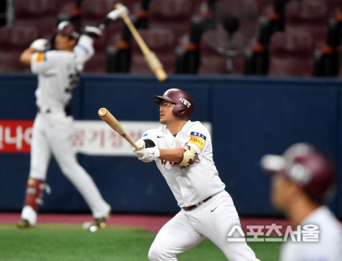 [포토]'잘 맞았는데' 찬스 못살린 이지영