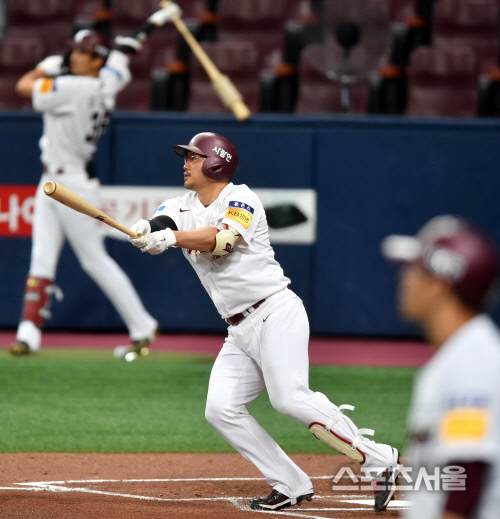 [포토]'잘 맞았는데' 찬스 못살린 이지영