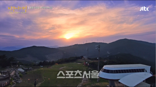 "TV 속 그곳 " 인증샷 찍으러 호캉스 떠나볼까