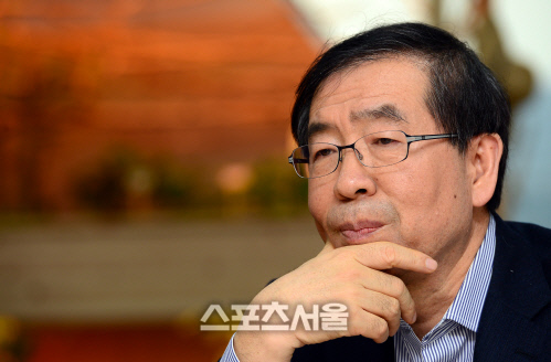 민주당, "故 박원순 고소인 신상털기 중단해달라. 고통 반복돼선 안돼"