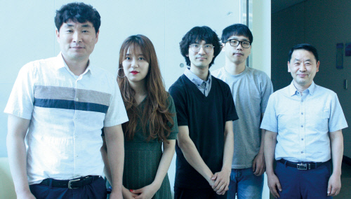 이수전자부품 이성호 대표(왼쪽에서 첫번째)