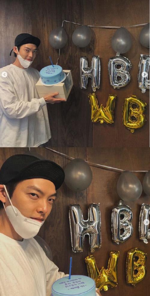 '꾸럭美' 김우빈, "많은 사랑~!!♥" 건강한 모습으로 생일파티 중[★SNS]