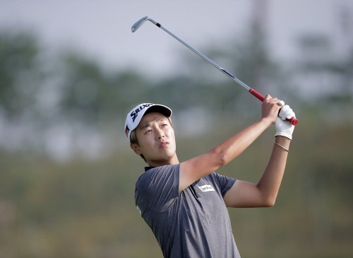 12번홀 세컨 아이언 샷 이창우